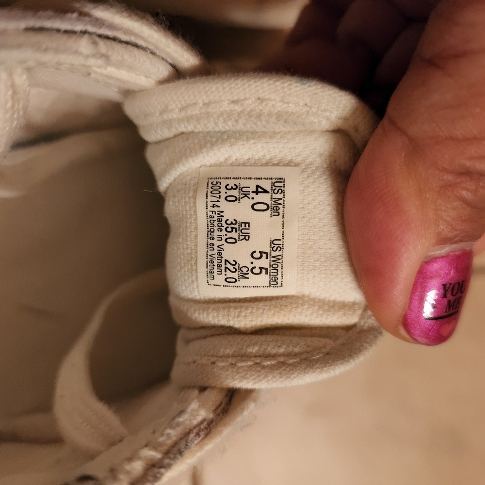 Vans - Picture 5 of 8